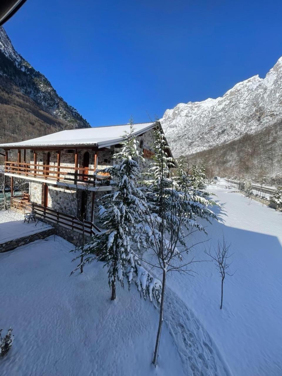 Valbona Relax Hotel Bagian luar foto