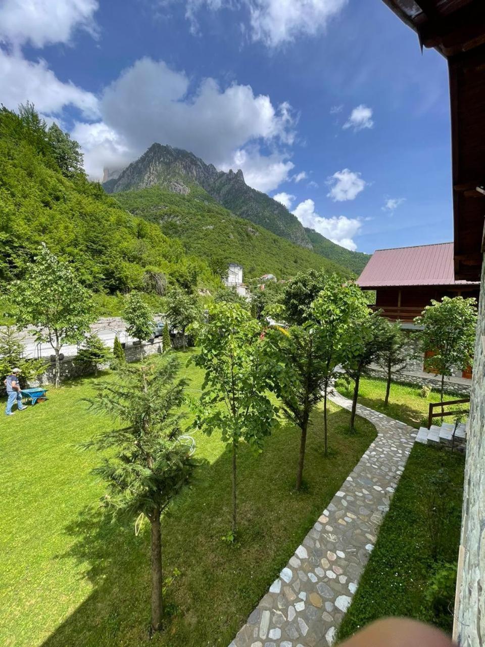 Valbona Relax Hotel Bagian luar foto