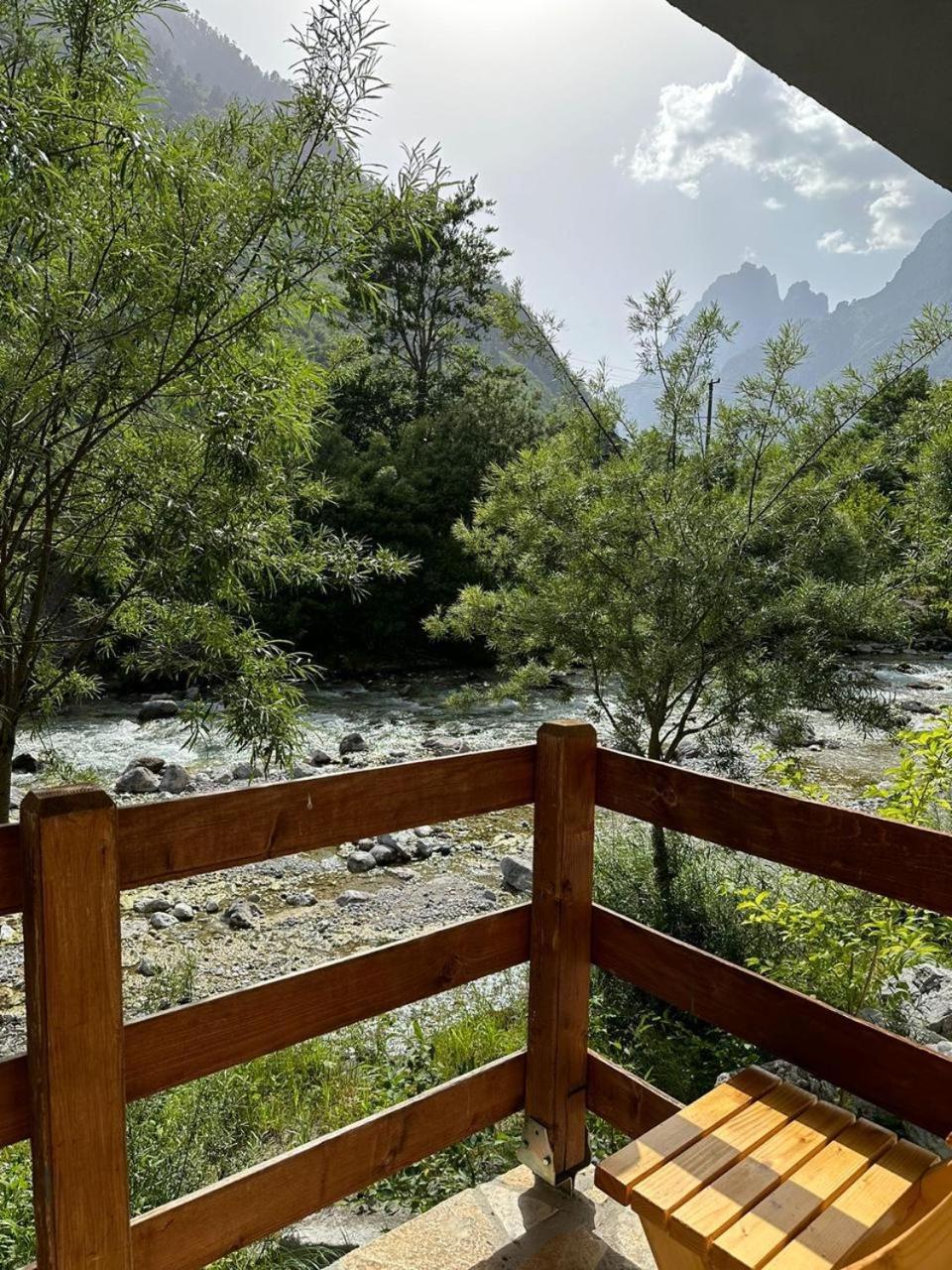 Valbona Relax Hotel Bagian luar foto