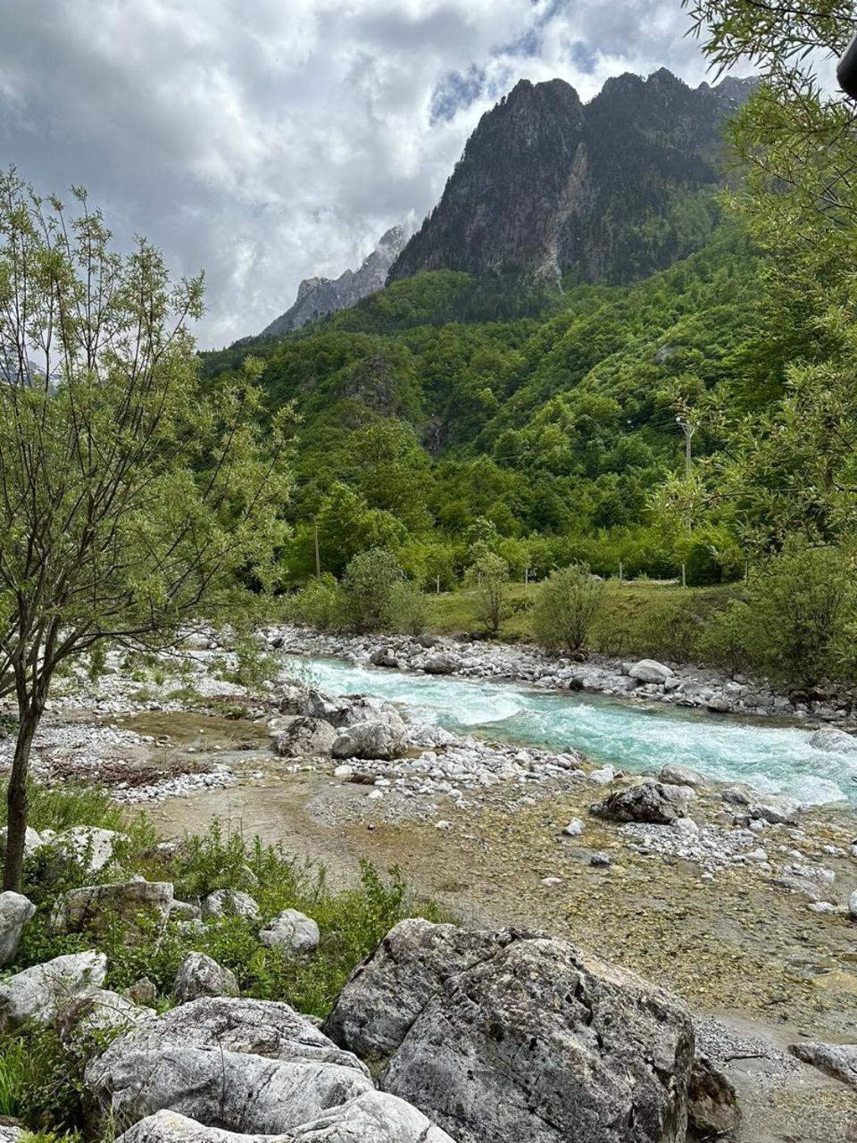 Valbona Relax Hotel Bagian luar foto