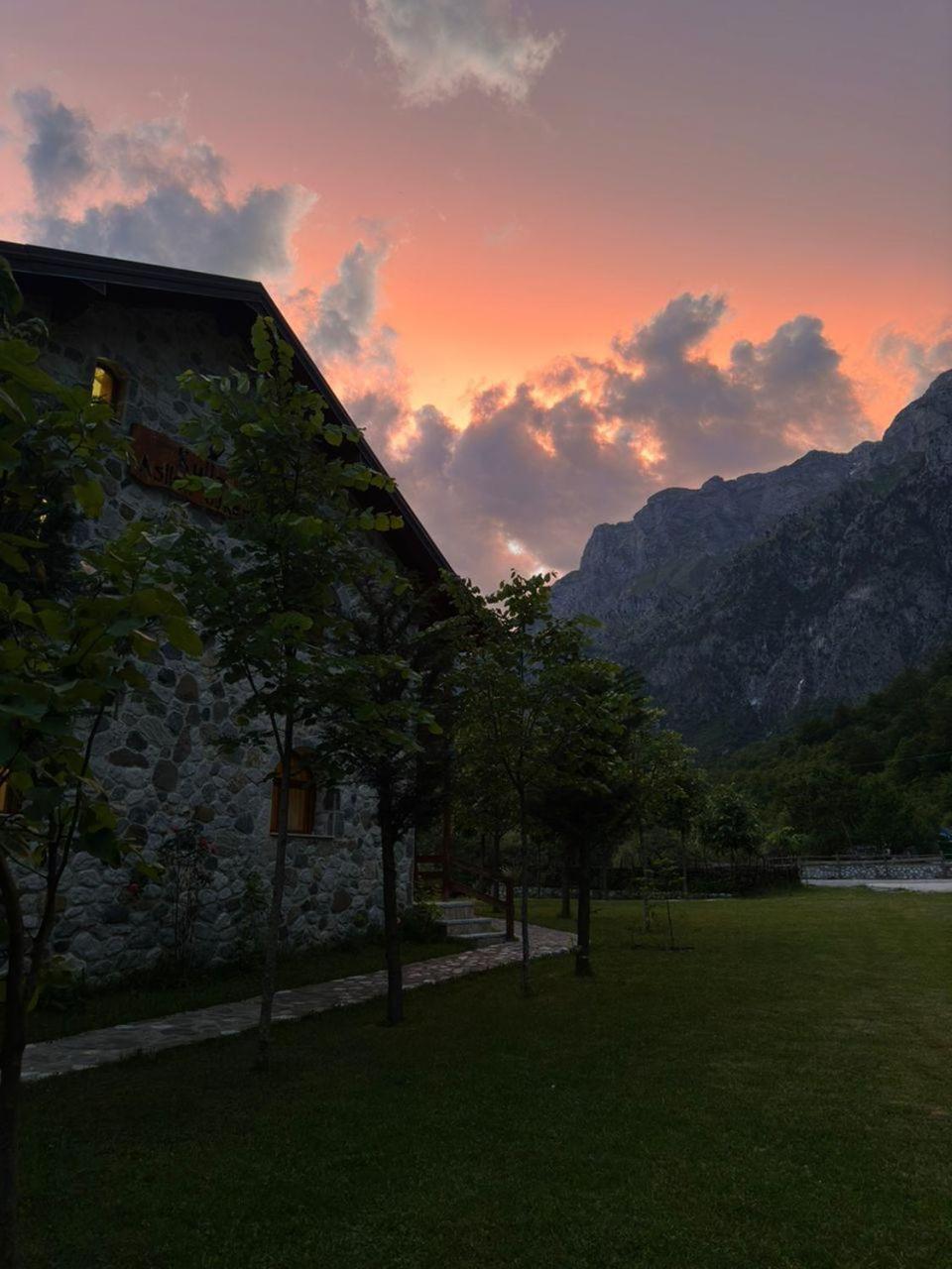 Valbona Relax Hotel Bagian luar foto
