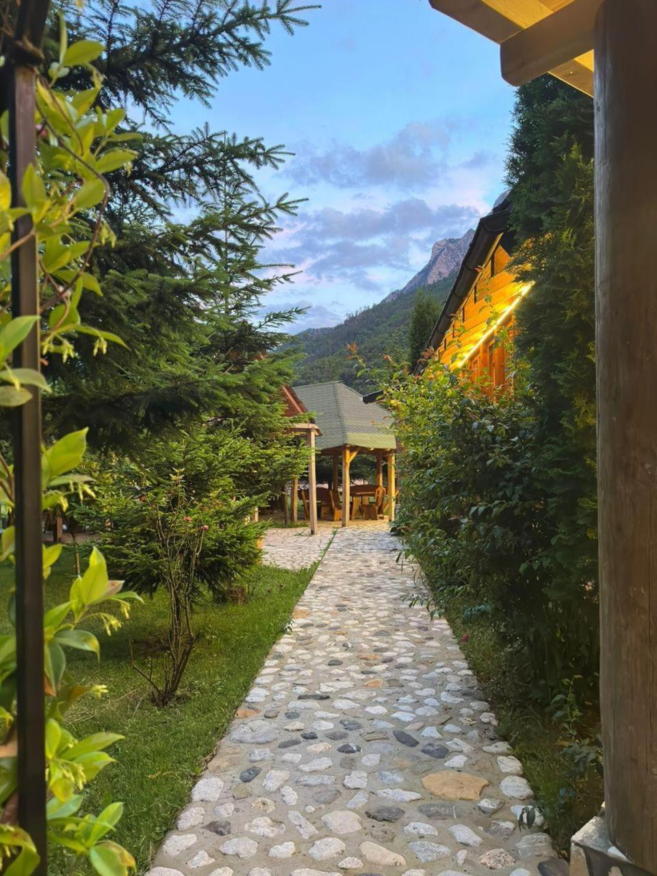 Valbona Relax Hotel Bagian luar foto
