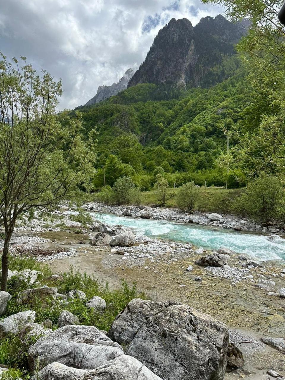 Valbona Relax Hotel Bagian luar foto