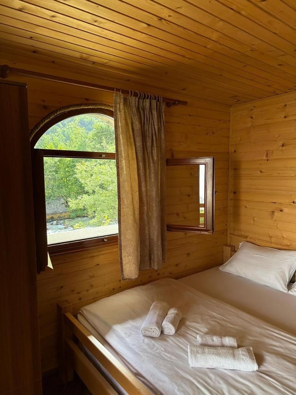 Valbona Relax Hotel Bagian luar foto